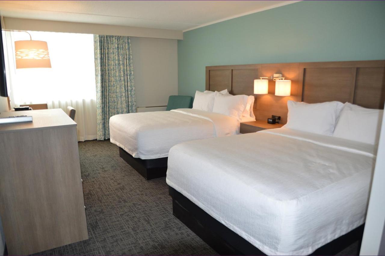 PZAZZ! RESORT HOTEL 3⋆ ::: BURLINGTON, IA ::: COMPARE HOTEL RATES